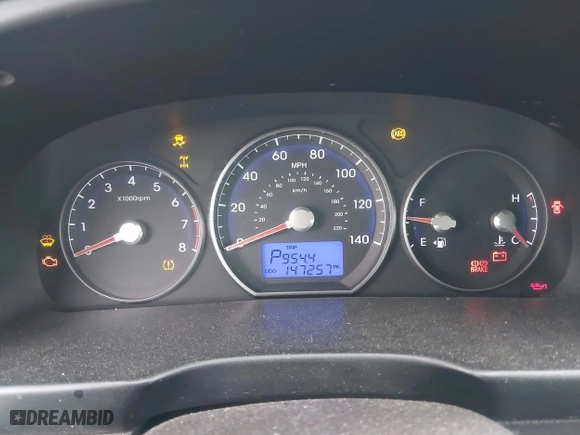 2011 Hyundai Santa Fe GLS with VIN 5XYZGDAB5BG015293, listed as a IAAI auction lot 41614677 with 147,257 mi miles. Bid and sale history available at carsss.com. Image 15.