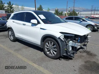 2019 Infiniti QX50 Essential z VIN 3PCAJ5M11KF135039, wystawiony jako IAAI lot #41880072 z przebiegiem 87 202 mil mil oraz . Historia ofert i sprzedaży dostępna na DreamBid. Obrazek 1.