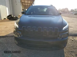 2017 Jeep Cherokee Sport z VIN 1C4PJLAS5HW571702, wystawiony jako Copart lot #81427524 z przebiegiem 220 832 mil mil oraz Czysty tytuł • Clean title. Historia ofert i sprzedaży dostępna na DreamBid. Obrazek 5.