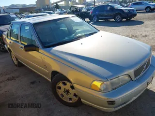 2000 Volvo S70 с VIN YV1LS56D1Y2669368, выставлен на аукционе IAAI как лот 41513736 с пробегом 259 844 миль миль и . История ставок и продаж доступна на DreamBid. Изображение 1.