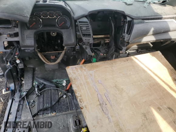 2020 Chevrolet Tahoe LT z VIN 1GNSKBKC5LR152577, wystawiony jako Copart lot #42546275 z przebiegiem Nie podano mil oraz Szkoda całkowita • Salvage title. Historia ofert i sprzedaży dostępna na DreamBid. Obrazek 8.