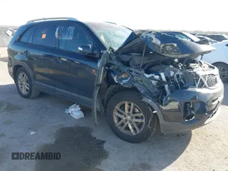 2014 Kia Sorento LX with VIN 5XYKT4A79EG482567, listed as a IAAI auction lot 41832550 with Not Provided miles and . Bid and sale history available at carsss.com. Image 1.