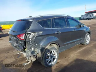 2015 Ford Escape Titanium с VIN 1FMCU9J93FUA72603, выставлен на аукционе IAAI как лот 41631058 с пробегом 138 687 миль миль и . История ставок и продаж доступна на DreamBid. Изображение 4.