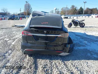 2017 Tesla Model X 90D z VIN 5YJXCBE26HF044710, wystawiony jako IAAI lot #40816228 z przebiegiem Nie podano mil oraz . Historia ofert i sprzedaży dostępna na DreamBid. Obrazek 15.