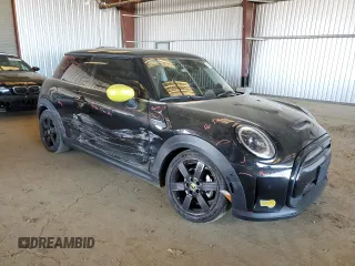 2023 MINI Hardtop Cooper SE z VIN WMW13DJ08P2T52515, wystawiony jako Copart lot #50271975 z przebiegiem 15 302 mil mil oraz Szkoda całkowita • Salvage title. Historia ofert i sprzedaży dostępna na DreamBid. Obrazek 4.