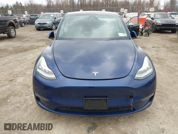 2020 Tesla Model Y Long Range with VIN 5YJYGDEF0LF000380, listed as a IAAI auction lot 41867489 with 66,294 mi miles and . Bid and sale history available at DreamBid. Image 12.