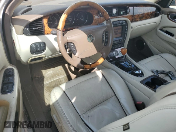 2005 Jaguar XJ VDP with VIN SAJWA82C35SG47022, listed as a Copart auction lot 70495834 with 175,668 mi miles and Salvage Title. Bid and sale history available at carsss.com. Image 8.