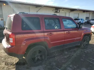 2012 Jeep Patriot Latitude with VIN 1C4NJRFB1CD689804, listed as a Copart auction lot 47253525 with 82,750 mi miles and Salvage Title. Bid and sale history available at carsss.com. Image 3.