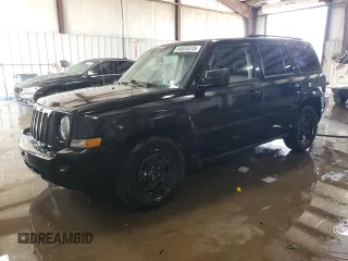 2008 Jeep Patriot Sport with VIN 1J8FT28W18D689677, listed as a Copart auction lot 64555315 with 230,588 mi miles and Salvage title. Bid and sale history available at DreamBid. Image 1.