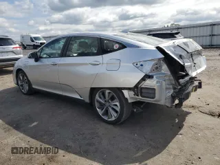 2019 Honda Clarity Plug-In Hybrid with VIN JHMZC5F18KC000064, listed as a Copart auction lot 68210234 with 70,273 mi miles and Salvage Title. Bid and sale history available at carsss.com. Image 2.
