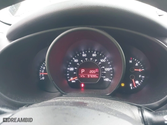 2015 Kia Soul with VIN KNDJN2A20F7810164, listed as a IAAI auction lot 41972815 with 97,095 mi miles. Bid and sale history available at carsss.com. Image 7.
