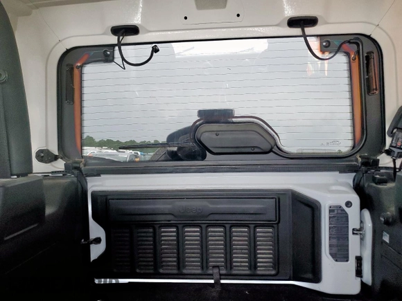 2023 Jeep Wrangler Sport с VIN 1C4HJXAG4PW598962, выставлен на аукционе Copart как лот 63846695 с пробегом 37 986 миль миль и Списание • Salvage title. История ставок и продаж доступна на DreamBid. Изображение 10.
