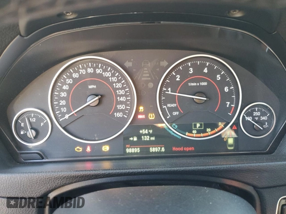 2018 BMW 3 Series 330i xDrive with VIN WBA8D9C5XJEB35638, listed as a Copart auction lot 52905585 with 98,895 mi miles and Salvage title. Bid and sale history available at DreamBid. Image 9.
