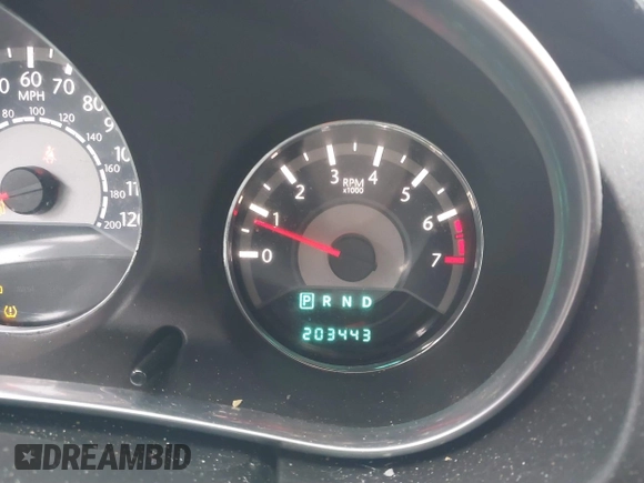 2013 Chrysler 200 Limited with VIN 1C3CCBCG4DN589768, listed as a IAAI auction lot 41201743 with 203,443 mi miles. Bid and sale history available at carsss.com. Image 7.