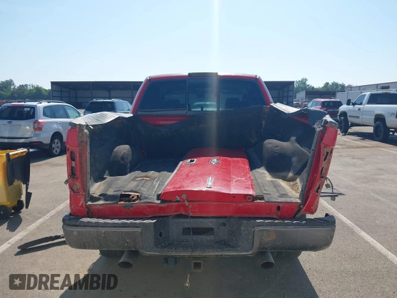 2004 Ford F-150 XLT z VIN 1FTPW14544KB56495, wystawiony jako IAAI lot #42574864 z przebiegiem 237 708 mil mil oraz . Historia ofert i sprzedaży dostępna na DreamBid. Obrazek 16.