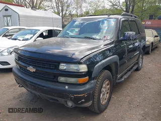 2006 Chevrolet Tahoe Z71 z VIN 1GNEK13Z26R123536, wystawiony jako IAAI lot #42036662 z przebiegiem 299 284 mil mil oraz . Historia ofert i sprzedaży dostępna na DreamBid. Obrazek 2.