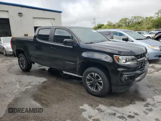 2021 Chevrolet Colorado 4WD Z71 z VIN 1GCGTDEN8M1245226, wystawiony jako Copart lot #56675715 z przebiegiem 33 127 mil mil oraz Szkoda całkowita • Salvage title. Historia ofert i sprzedaży dostępna na DreamBid. Obrazek 4.
