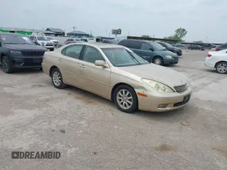 2003 Lexus ES with VIN JTHBF30G030126237, listed as a IAAI auction lot 42061334 with 205,375 mi miles. Bid and sale history available at carsss.com. Image 1.