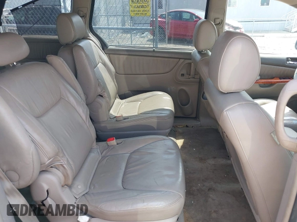 2006 Toyota Sienna XLE with VIN 5TDZA22C46S470450, listed as a IAAI auction lot 42034110 with 277,119 mi miles. Bid and sale history available at carsss.com. Image 8.