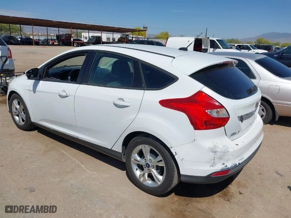 2013 Ford Focus SE with VIN 1FADP3K25DL302844, listed as a IAAI auction lot 42030154 with 226,755 mi miles. Bid and sale history available at carsss.com. Image 3.