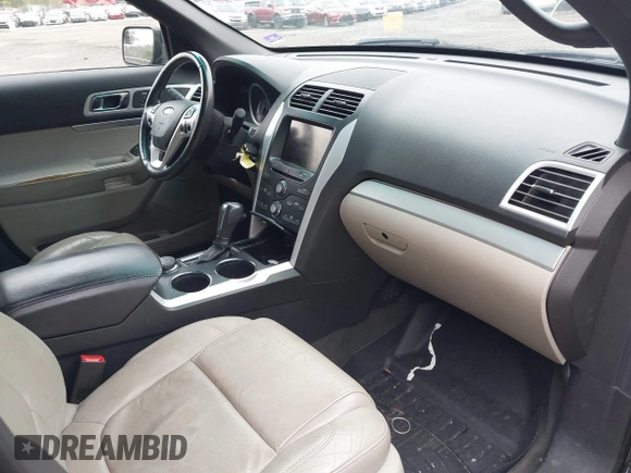 2014 Ford Explorer XLT z VIN 1FM5K8D87EGA95018, wystawiony jako IAAI lot #40465950 z przebiegiem 127 634 mil mil oraz . Historia ofert i sprzedaży dostępna na DreamBid. Obrazek 5.