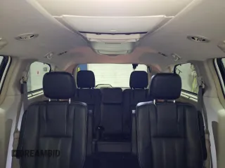 2014 Chrysler Town & Country Touring L z VIN 2C4RC1CG9ER367263, wystawiony jako Copart lot #60829585 z przebiegiem 97 320 mil mil oraz Czysty tytuł • Clean title. Historia ofert i sprzedaży dostępna na DreamBid. Obrazek 10.