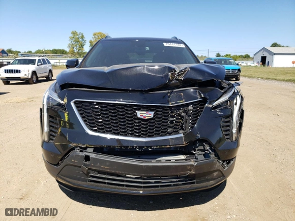 2023 Cadillac XT4 FWD Sport with VIN 1GYFZER41PF225631, listed as a Copart auction lot 70441144 with 13,689 mi miles and Salvage Title. Bid and sale history available at carsss.com. Image 5.