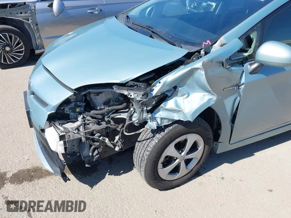 2015 Toyota Prius Four with VIN JTDKN3DU7F1999440, listed as a IAAI auction lot 41614435 with 178,969 mi miles. Bid and sale history available at carsss.com. Image 6.