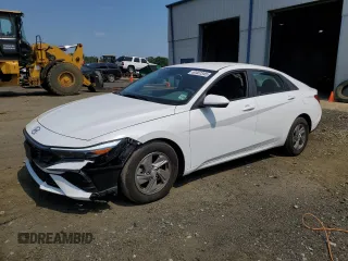 2024 Hyundai Elantra SE с VIN KMHLL4DG3RU643186, выставлен на аукционе Copart как лот 60467345 с пробегом 5 823 миль миль и Списание • Salvage title. История ставок и продаж доступна на DreamBid. Изображение 1.