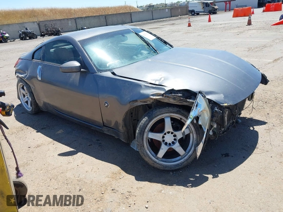 2004 Nissan 350Z Touring z VIN JN1AZ34E94M155097, wystawiony jako IAAI lot #42273474 z przebiegiem Nie podano mil oraz . Historia ofert i sprzedaży dostępna na DreamBid. Obrazek 1.