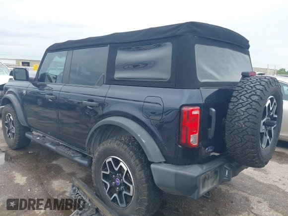 2021 Ford Bronco with VIN 1FMDE5BH2MLA85541, listed as a IAAI auction lot 42376748 with 53,724 mi miles and . Bid and sale history available at DreamBid. Image 3.