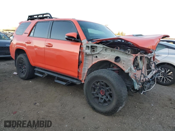 2023 Toyota 4Runner TRD Pro z VIN JTELU5JRXP6142113, wystawiony jako Copart lot #48787545 z przebiegiem 31 379 mil mil oraz Szkoda całkowita • Salvage title. Historia ofert i sprzedaży dostępna na DreamBid. Obrazek 4.