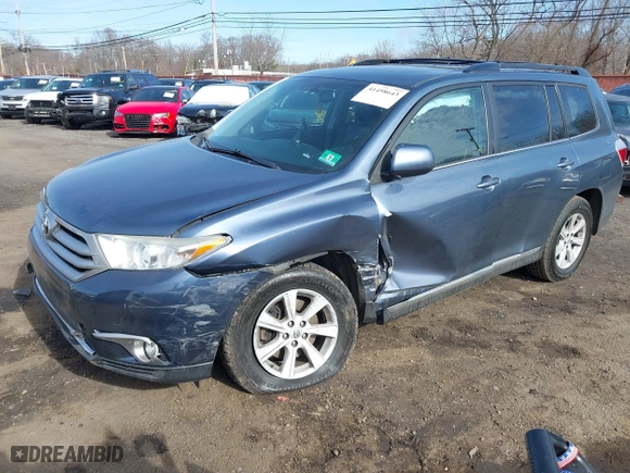 2013 Toyota Highlander with VIN 5TDBK3EH7DS264788, listed as a IAAI auction lot 41498643 with 162,731 mi miles. Bid and sale history available at carsss.com. Image 19.
