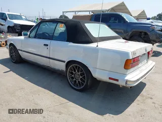 1991 BMW 3 Series с VIN WBABB1319MEC04169, выставлен на аукционе IAAI как лот 42714812 с пробегом 200 393 миль миль и . История ставок и продаж доступна на DreamBid. Изображение 3.