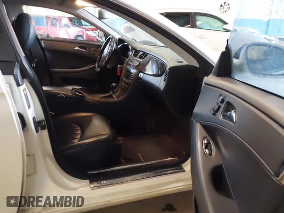 2006 Mercedes-Benz CLS 500 with VIN WDDDJ75X96A030135, listed as a IAAI auction lot 42340677 with 193,693 mi miles and . Bid and sale history available at DreamBid. Image 5.