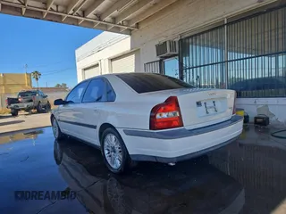 2000 Volvo S80 with VIN YV1TS90D4Y1134041, listed as a Copart auction lot 80581024 with 175,054 mi miles and Clean Title. Bid and sale history available at carsss.com. Image 3.