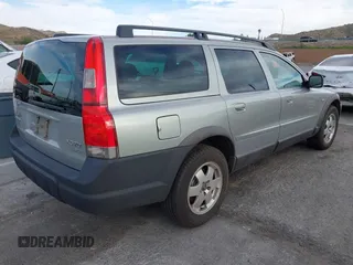 2004 Volvo V70 XC Cross Country с VIN YV1SZ59HX41155136, выставлен на аукционе IAAI как лот 41898659 с пробегом 119 446 миль миль и . История ставок и продаж доступна на DreamBid. Изображение 4.