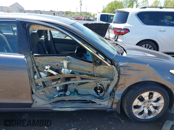 2010 Honda Accord EX z VIN 1HGCP2F73AA162811, wystawiony jako IAAI lot #42231673 z przebiegiem 174 126 mil mil oraz . Historia ofert i sprzedaży dostępna na DreamBid. Obrazek 6.