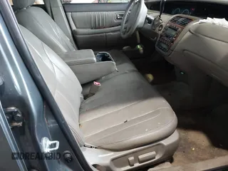 2001 Toyota Avalon XL with VIN 4T1BF28B61U121131, listed as a IAAI auction lot 41754904 with 266,554 mi miles and . Bid and sale history available at carsss.com. Image 5.