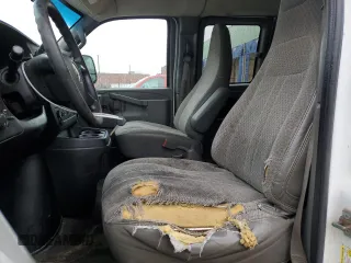 2016 Chevrolet Express Passenger LT with VIN 1GAZGPFF9G1311706, listed as a Copart auction lot 84155094 with 312,498 mi miles and Clean title. Bid and sale history available at DreamBid. Image 7.