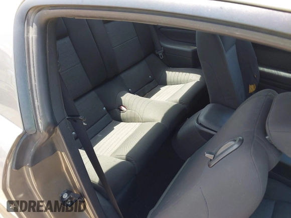 2005 Ford Mustang Deluxe with VIN 1ZVFT80NX55145615, listed as a IAAI auction lot 42511360 with 236,242 mi miles and . Bid and sale history available at DreamBid. Image 8.