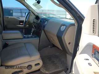2005 Ford F-150 XLT z VIN 1FTPW14595KD94652, wystawiony jako IAAI lot #42766074 z przebiegiem 245 344 mil mil oraz . Historia ofert i sprzedaży dostępna na DreamBid. Obrazek 5.