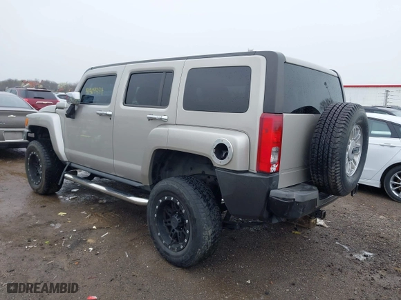 2006 Hummer H3 with VIN 5GTDN136168100264, listed as a IAAI auction lot 41909894 with 136,284 mi miles. Bid and sale history available at carsss.com. Image 3.