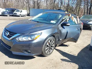 2018 Nissan Altima SR with VIN 1N4AL3AP6JC208575, listed as a IAAI auction lot 41725408 with 115,406 mi miles and . Bid and sale history available at DreamBid. Image 18.