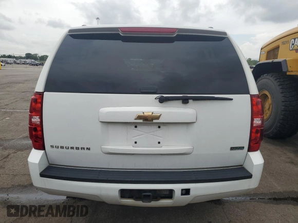 2011 Chevrolet Suburban Commercial with VIN 1GNSK5E33BR312726, listed as a Copart auction lot 61437945 with 190,441 mi miles and Clean title. Bid and sale history available at DreamBid. Image 6.