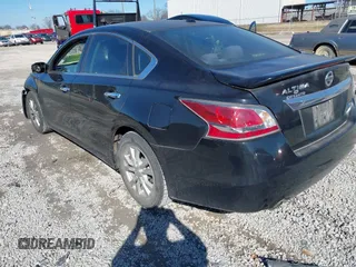 2014 Nissan Altima 2.5 S with VIN 1N4AL3AP1EC169058, listed as a IAAI auction lot 41439979 with 123,252 mi miles. Bid and sale history available at carsss.com. Image 3.