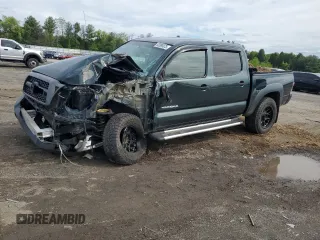 2011 Toyota Tacoma z VIN 5TFJX4GN2BX005865, wystawiony jako Copart lot #55885075 z przebiegiem 128 646 mil mil oraz Szkoda całkowita • Salvage title. Historia ofert i sprzedaży dostępna na DreamBid. Obrazek 1.