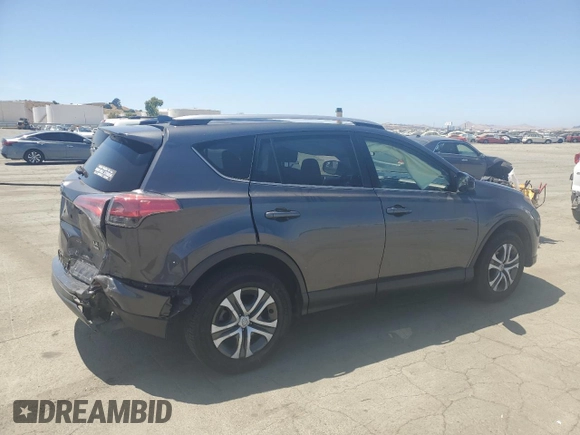 2018 Toyota RAV4 LE z VIN JTMBFREV8JJ259069, wystawiony jako Copart lot #61106715 z przebiegiem 56 770 mil mil oraz Szkoda całkowita • Salvage title. Historia ofert i sprzedaży dostępna na DreamBid. Obrazek 3.