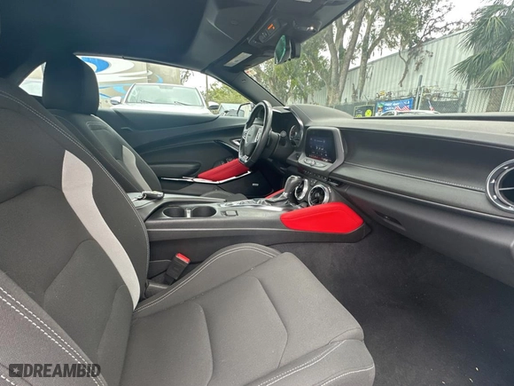 2022 Chevrolet Camaro LT1 with VIN 1G1FF3D75N0127781, listed as a Copart auction lot 85973594 with 16,884 mi miles and Salvage Title. Bid and sale history available at carsss.com. Image 5.