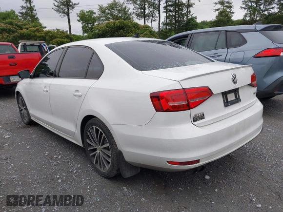 2015 Volkswagen Jetta SE z VIN 3VWD17AJ2FM203795, wystawiony jako IAAI lot #42353495 z przebiegiem 150 903 mil mil oraz . Historia ofert i sprzedaży dostępna na DreamBid. Obrazek 3.